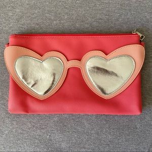 Studio DIY Can’t Clutch This Heart Sunglasses clutch